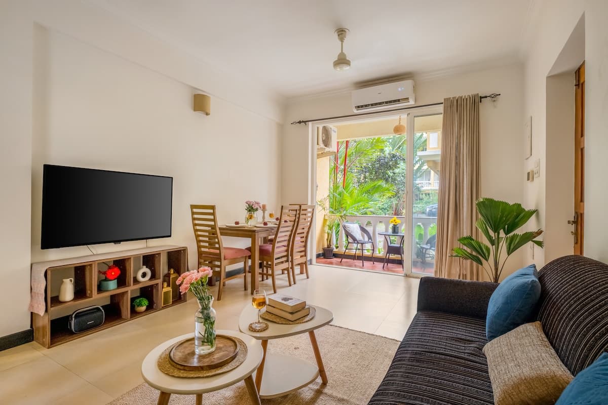 AG003 · Peaceful 2BHK | Pool & Gym | Siolim - Main view