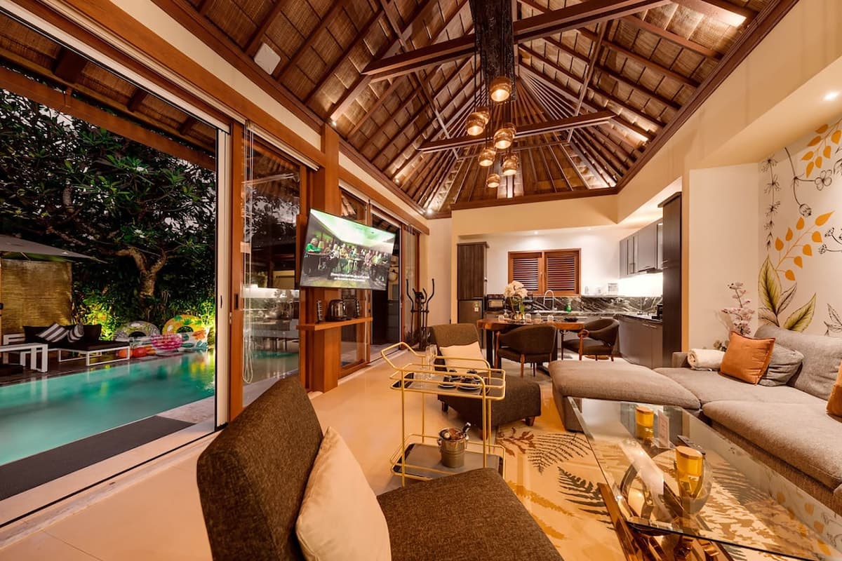 Disini Villa No 23 · Ultra Deluxe Spa Villa, 5 min Beach, Seminyak - View 2