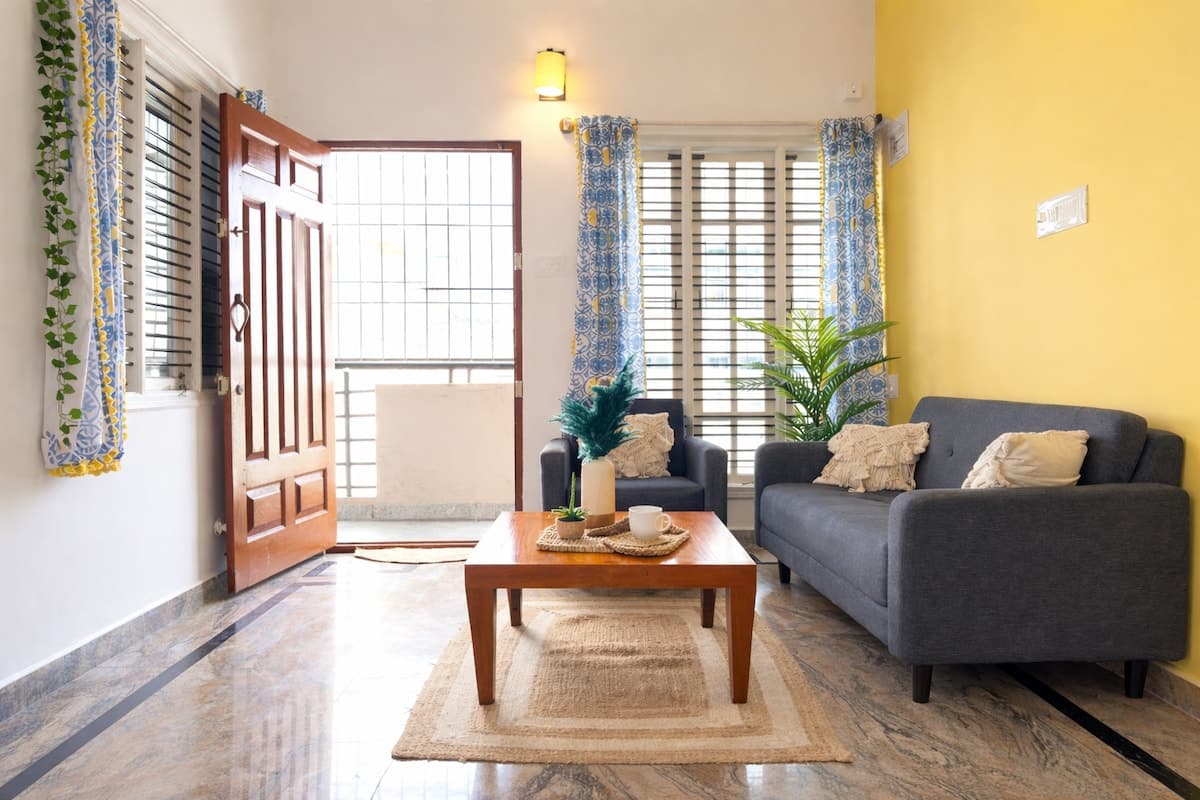 BSU202 · Lakeside 2 BHK in Bangalore by CozyCave | BSU202 - View 2