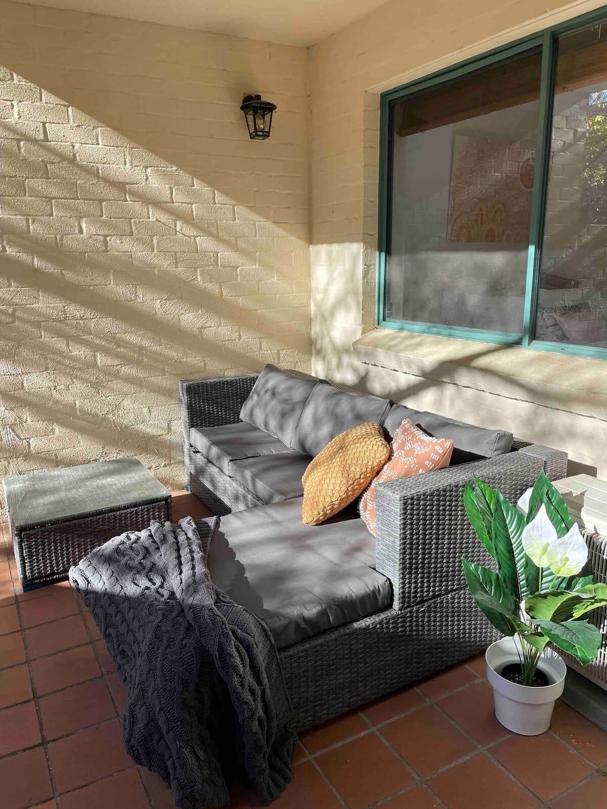 Jardine Street · Comfortable & Central, Cool + FREE Secure Parking! - View 3