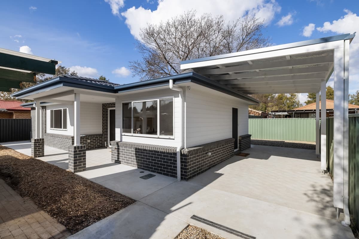 Isabella PLAINS 2B 2B ❤ · *NEW* 2 bed, 2 bath - spacious & stylish Cottage