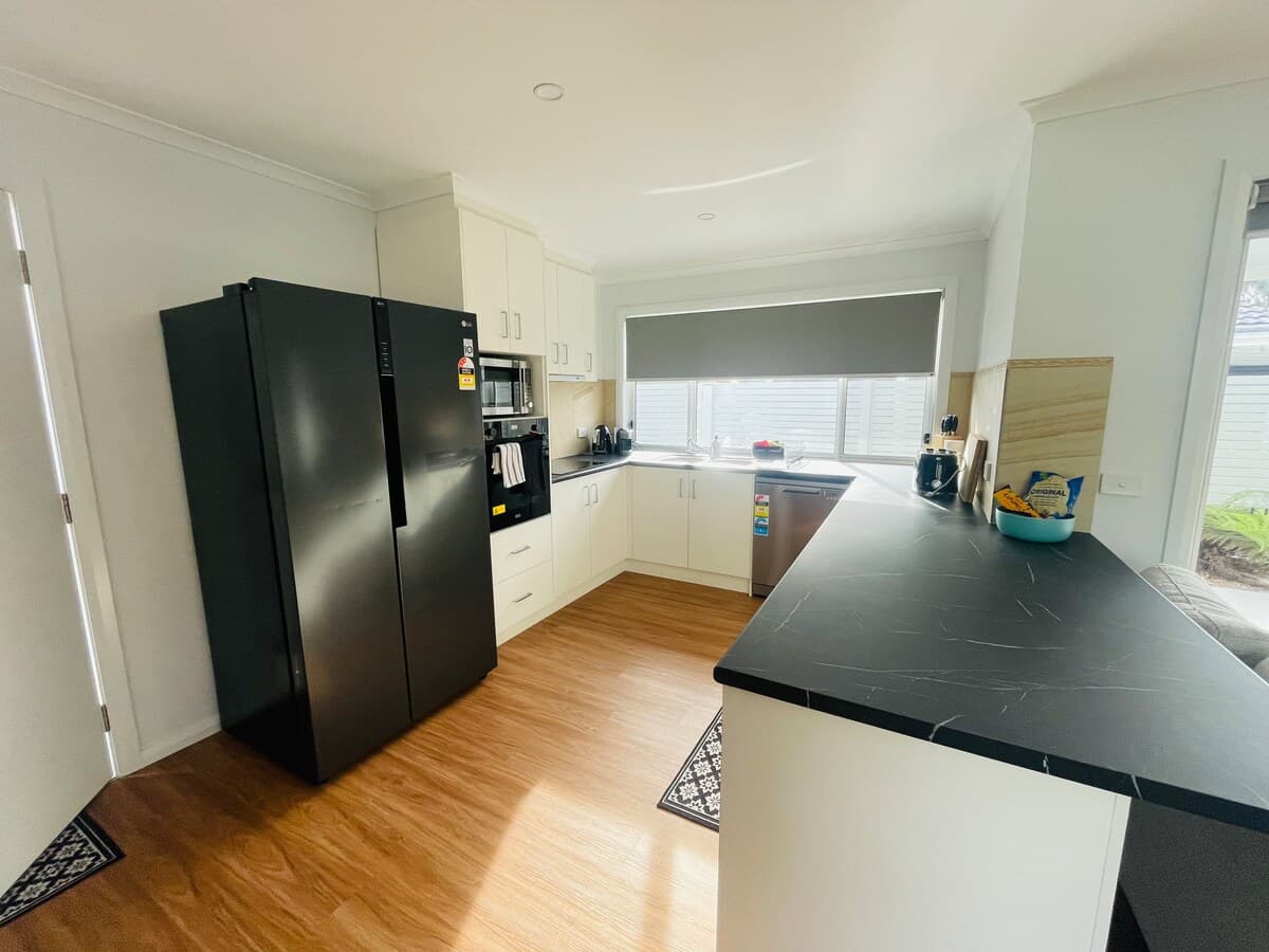 Isabella PLAINS 2B 2B ❤ · *NEW* 2 bed, 2 bath - spacious & stylish Cottage - View 3
