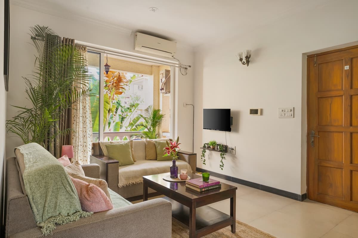 AG004 · Boutique 2BHK | Pool & Gym | Siolim
