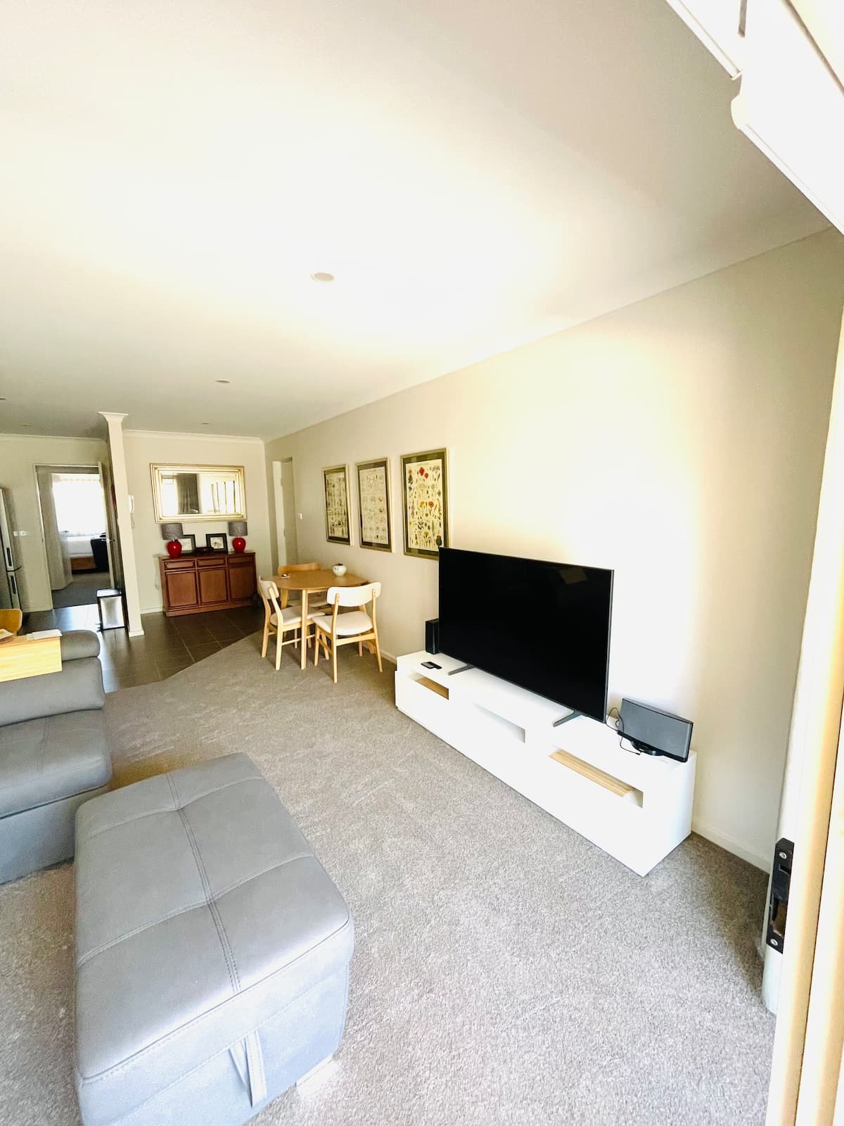 Belle Bruce · Walk to Cafes, CiT~ANU~GIO Stadium~AIS~Own Balcony - View 5