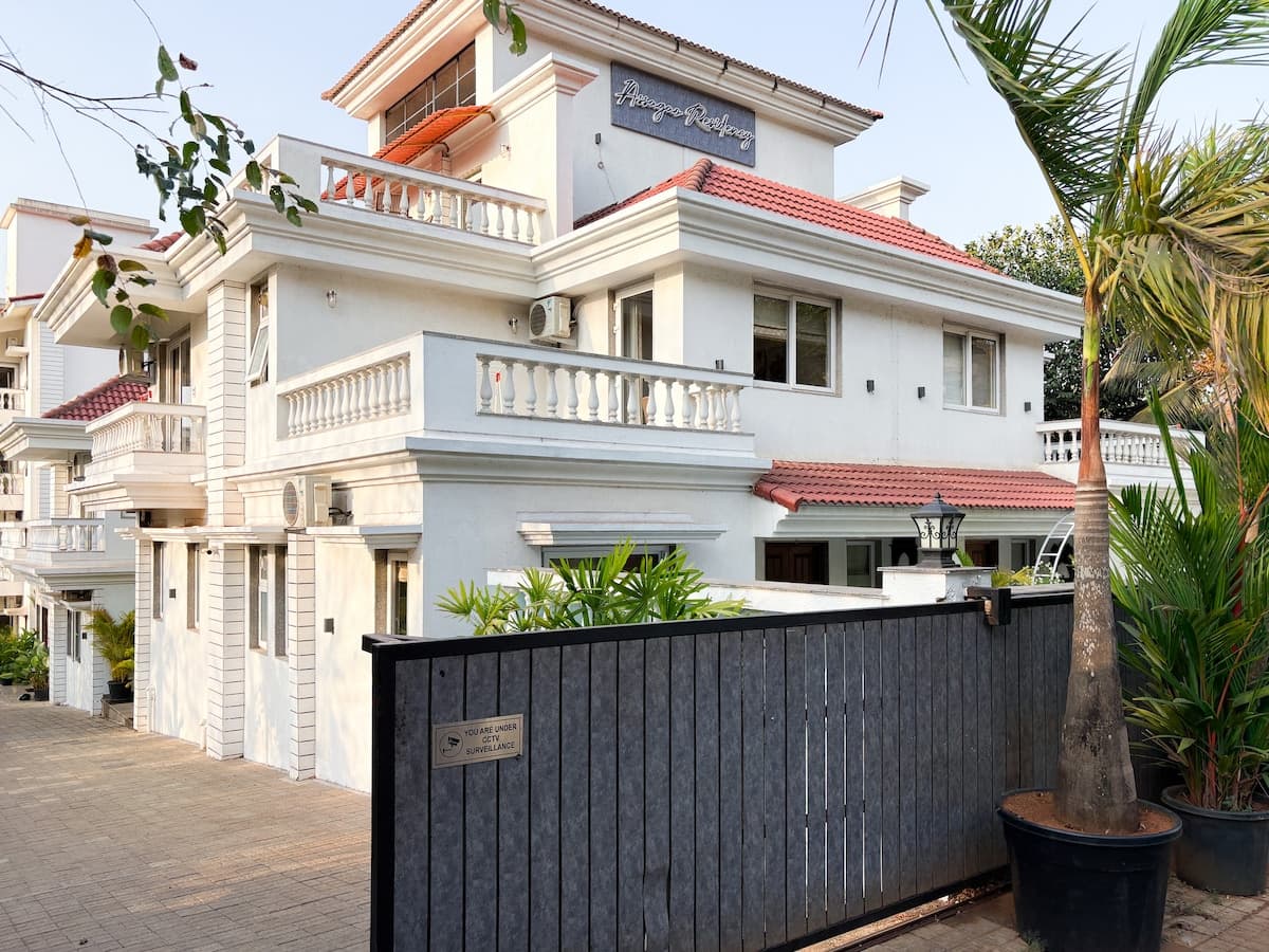 ARA - A - 101 · Spacious 2BHK nr Bawri, Avos Kitchen with Pool 101 - View 5