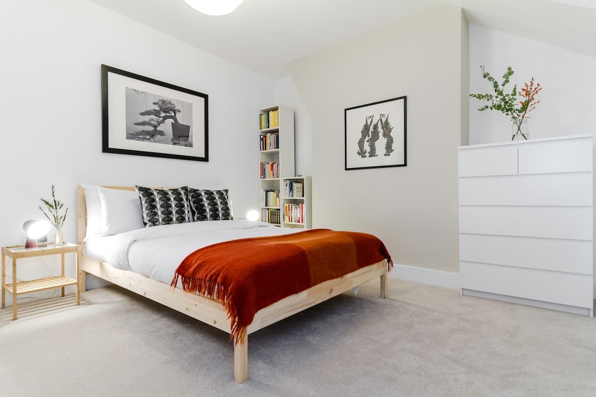 London Skyline Residence - View 4