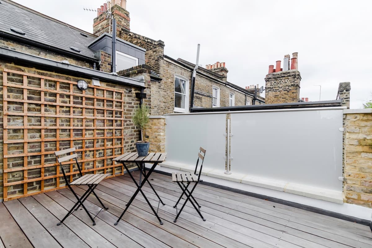 London Skyline Residence - View 5