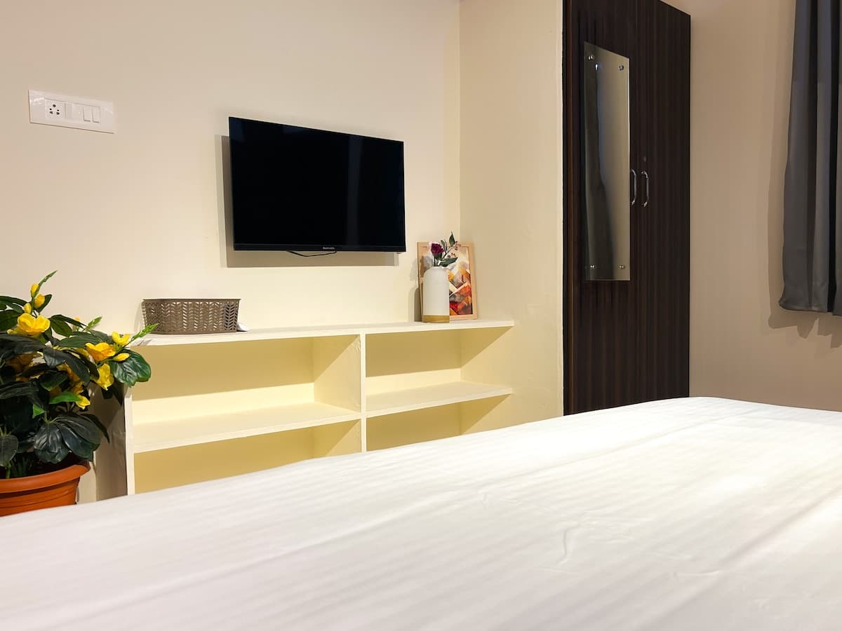 MCD 103 · Spacious AC Studio Flat in Mysore - 103 - View 5
