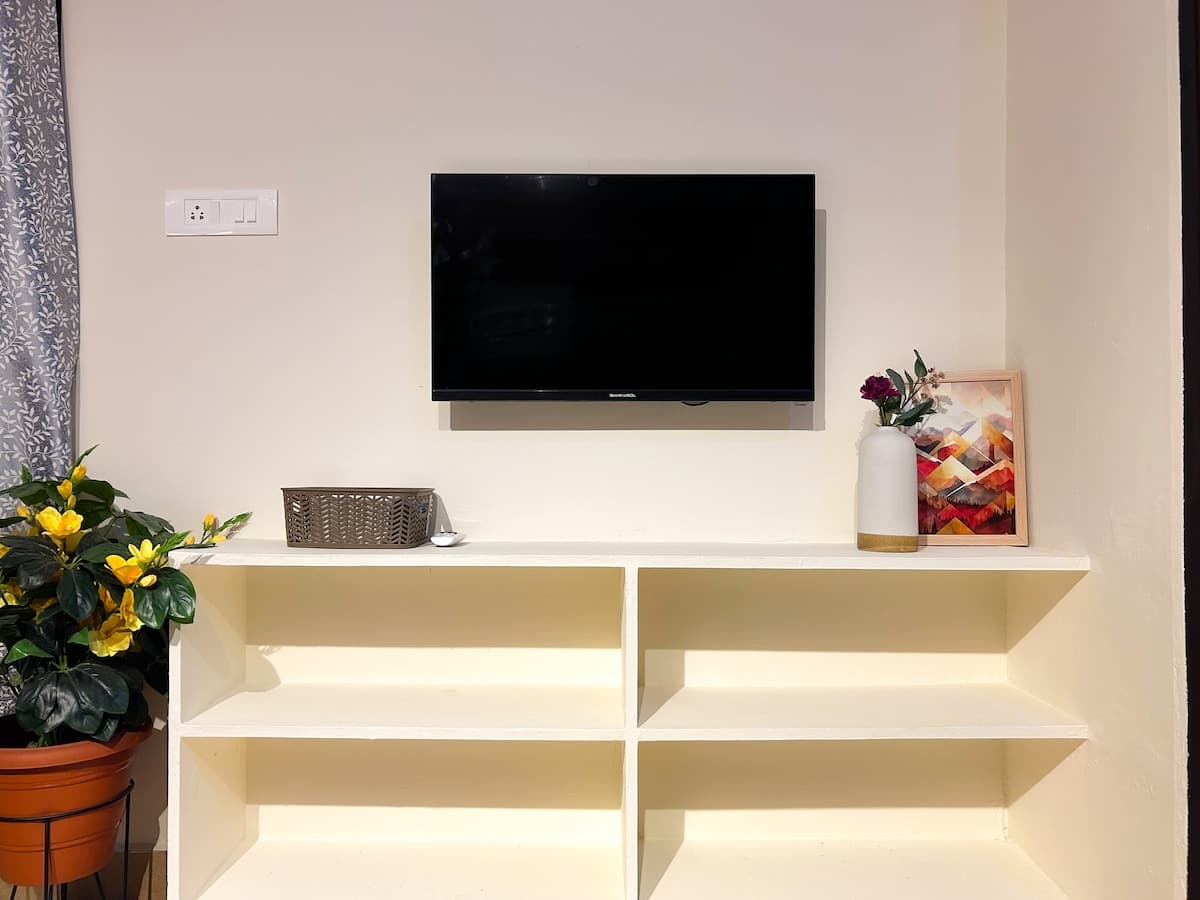 MCD 103 · Spacious AC Studio Flat in Mysore - 103 - View 4