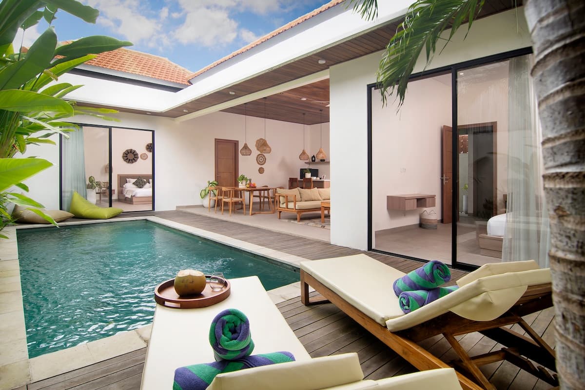 La Bumbak 03 · 2BR Quiet Pool Villa, Central Umalas Retreat 3 - Main view