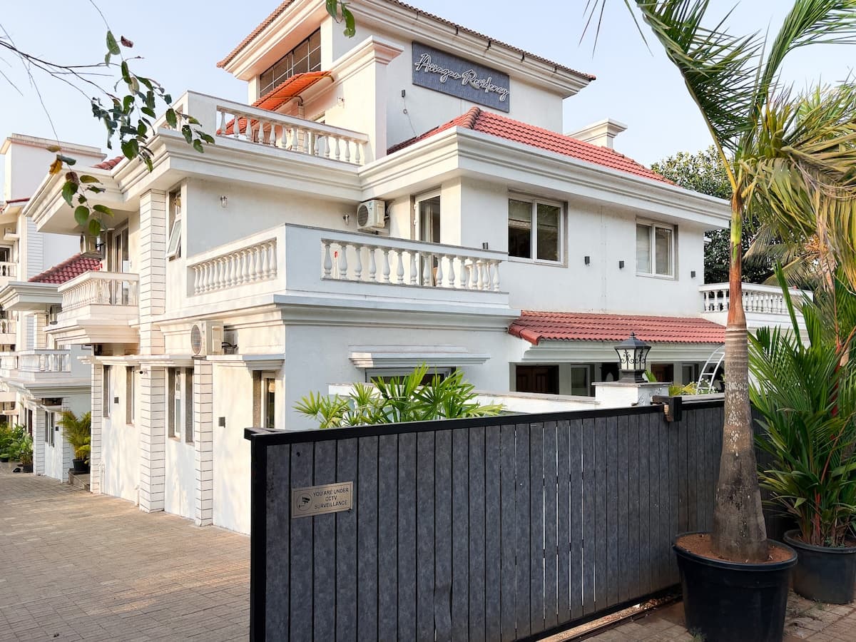 ARA - A - 302 · Spacious 2BHK nr Bawri, Avos Kitchen with Pool 302 - View 5