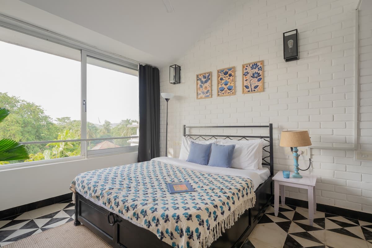 EA301 · Lush 2BHK | Pool | Reis Magos - View 2
