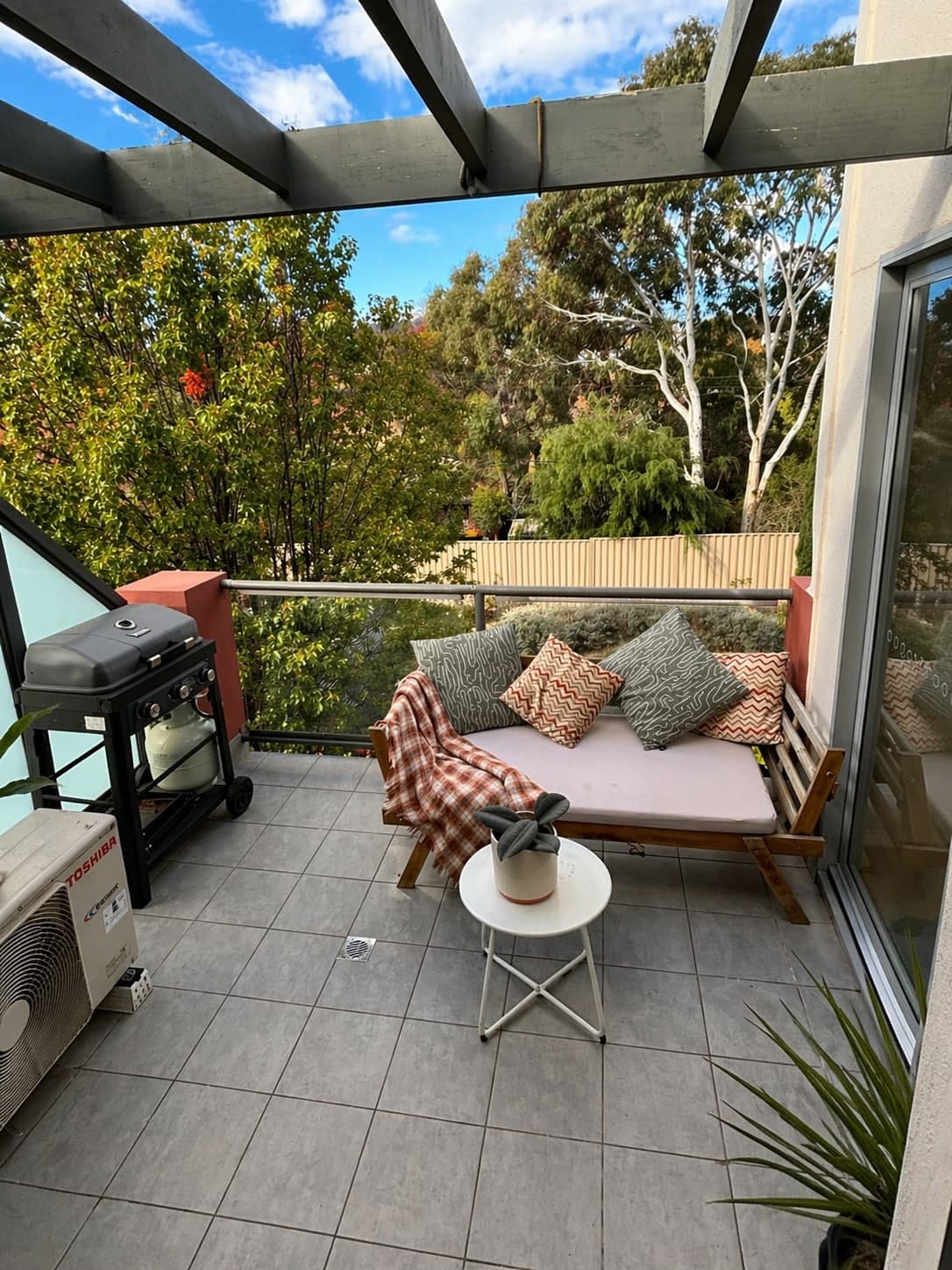 Turner · *NEW* Modern Retreat CBD+ANU, EV+Secure Parking Wi - View 4